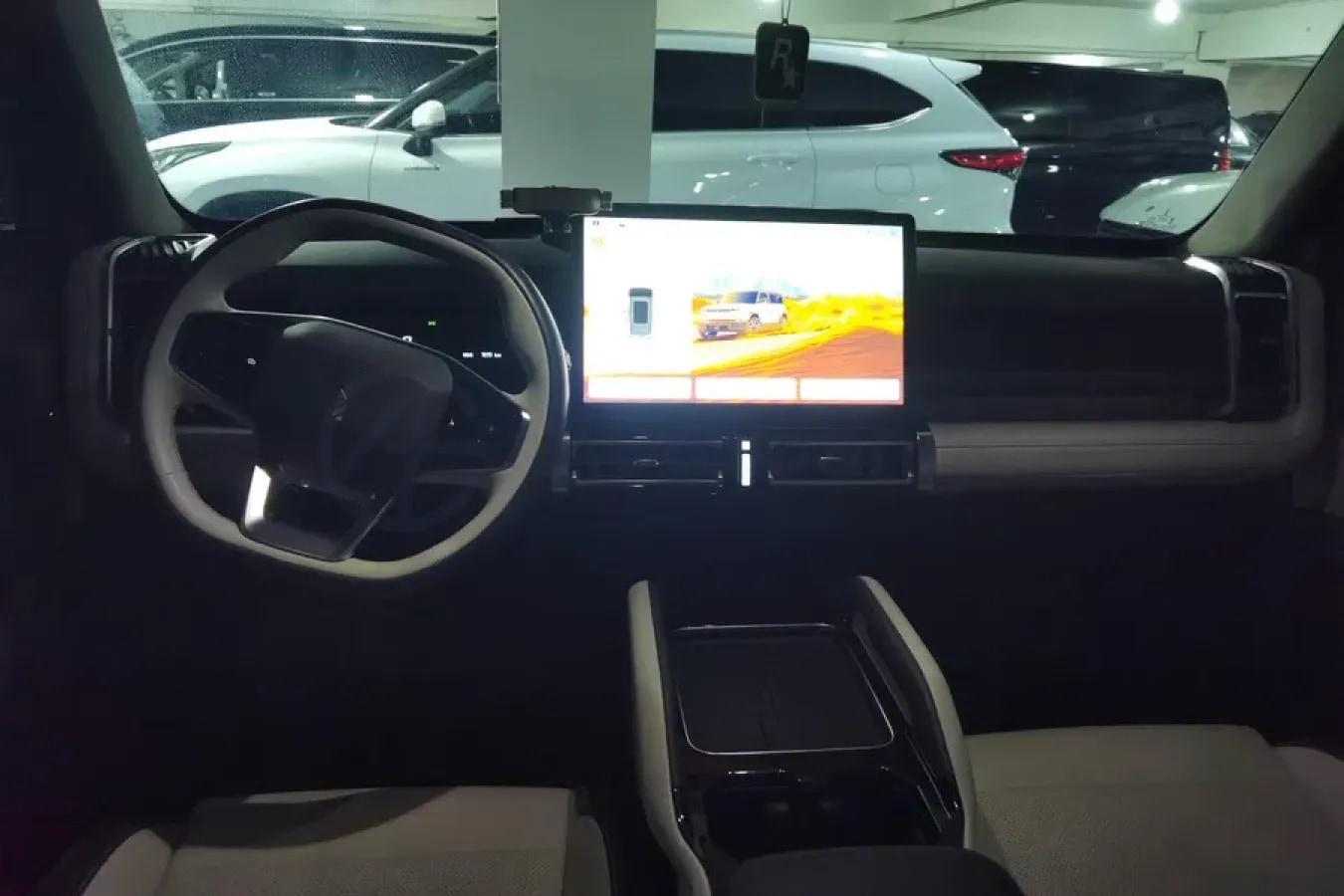 2024 iCAR iCAR 03 BEV 50.63KWH image 5