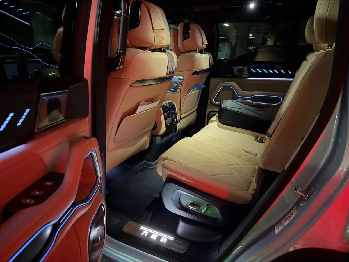 2025 Fang Cheng Bao Bao 8 2.0T 245HP L4 E-CVT PHEV 36.8KWH image 5