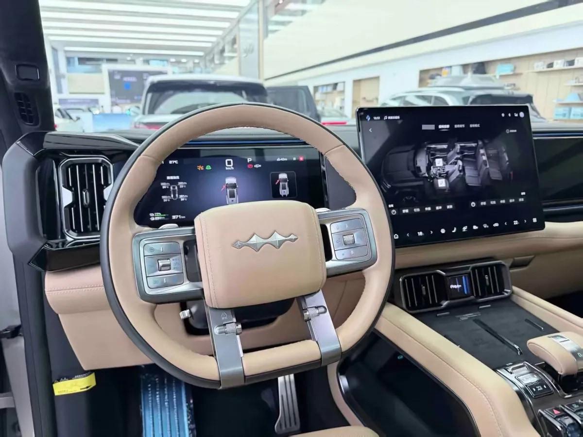 2025 FangChengBao Bao 8 2.0T 245HP L4 E-CVT PHEV 36.8KWH image 5