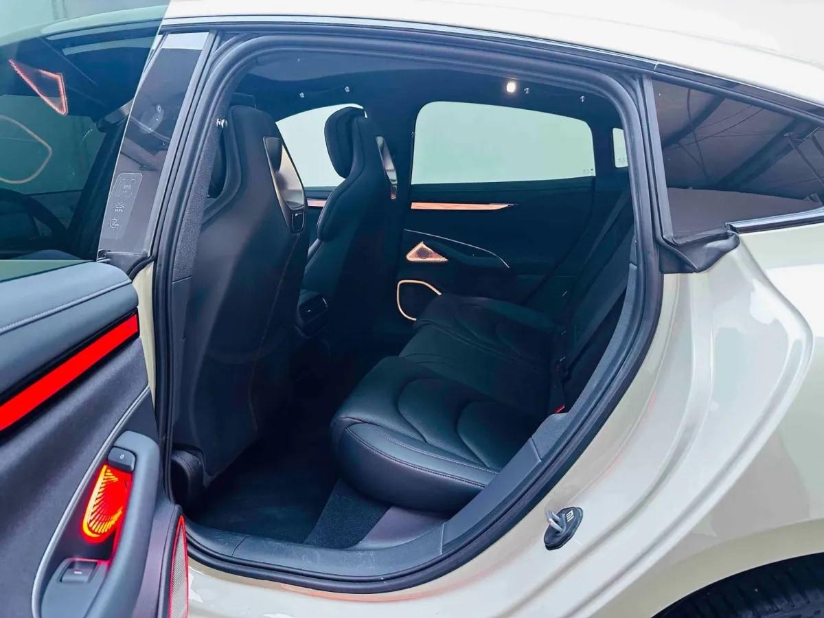2024 Xiaomi SU7 BEV 94.3KWH image 5