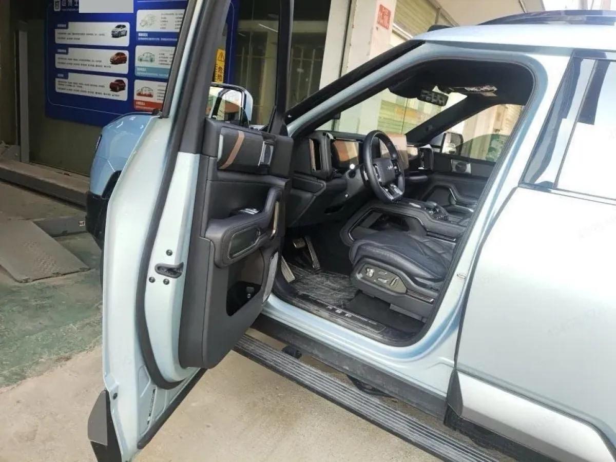 2025 Fang Cheng Bao Bao 8 2.0T 245HP L4 E-CVT PHEV 36.8KWH image 5