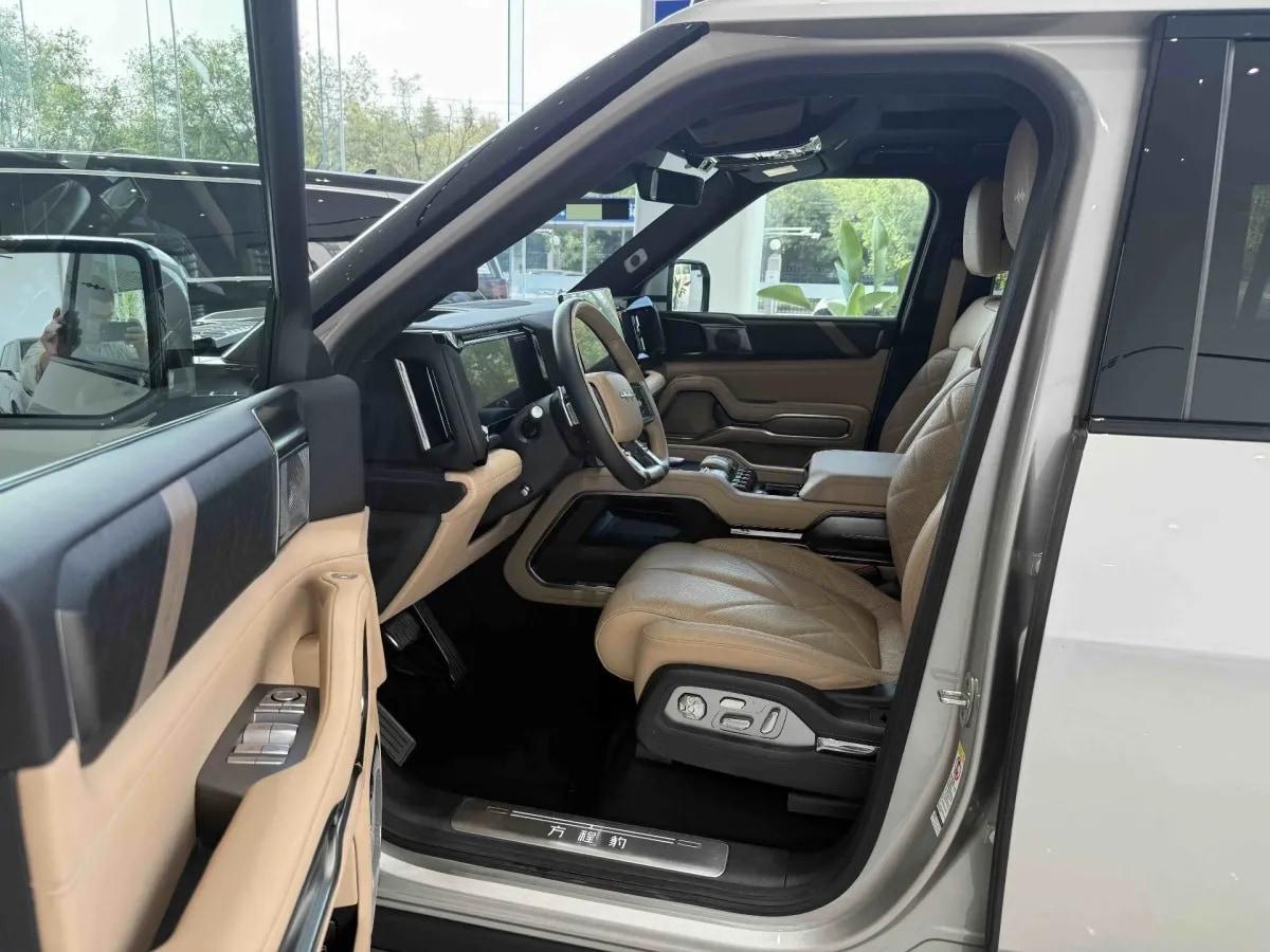 2025 Fang Cheng Bao Bao 8 2.0T 245HP L4 E-CVT PHEV 36.8KWH image 5
