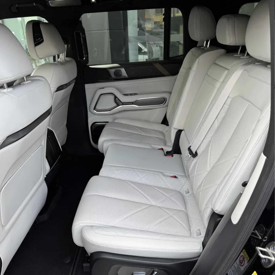 2025 Fang Cheng Bao Bao 8 2.0T 245HP L4 E-CVT PHEV 36.8KWH image 5