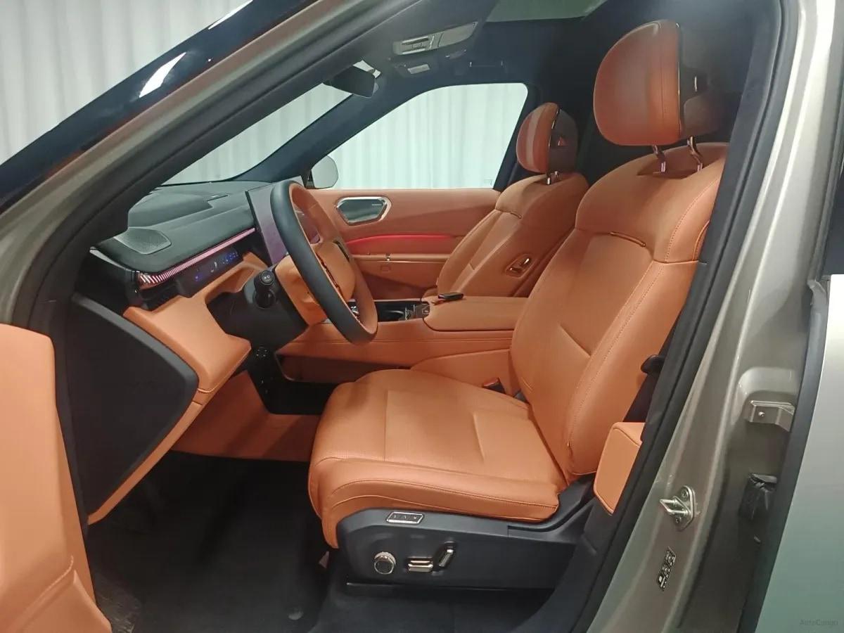 2025 LYNK&CO 900 1.5T 190HP L4 3DHT PHEV 44.85KWH 220km image 5