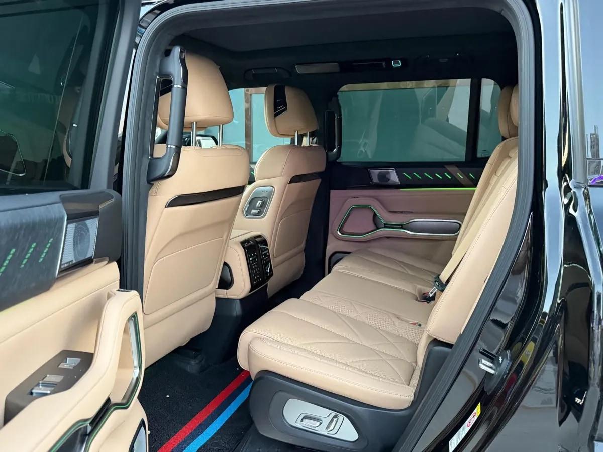 2025 FangChengBao Bao 8 2.0T 245HP L4 E-CVT PHEV 36.8KWH image 5