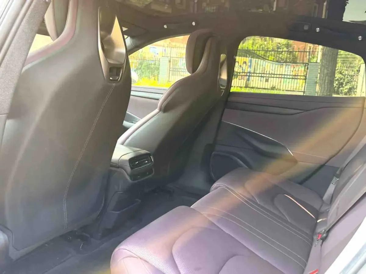 2024 Xiaomi SU7 BEV 73.6KWH image 5
