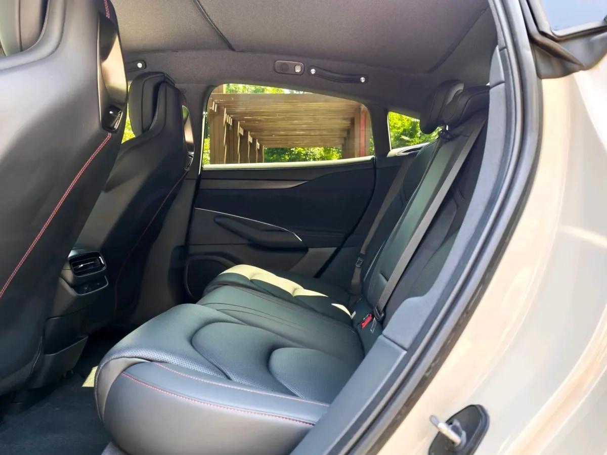 2024 Xiaomi SU7 BEV 73.6KWH 700km image 5