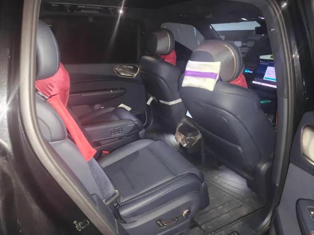 2025 LYNK&CO 900 2.0T 254HP L4 3DHT PHEV 52.38KWH 268km image 5