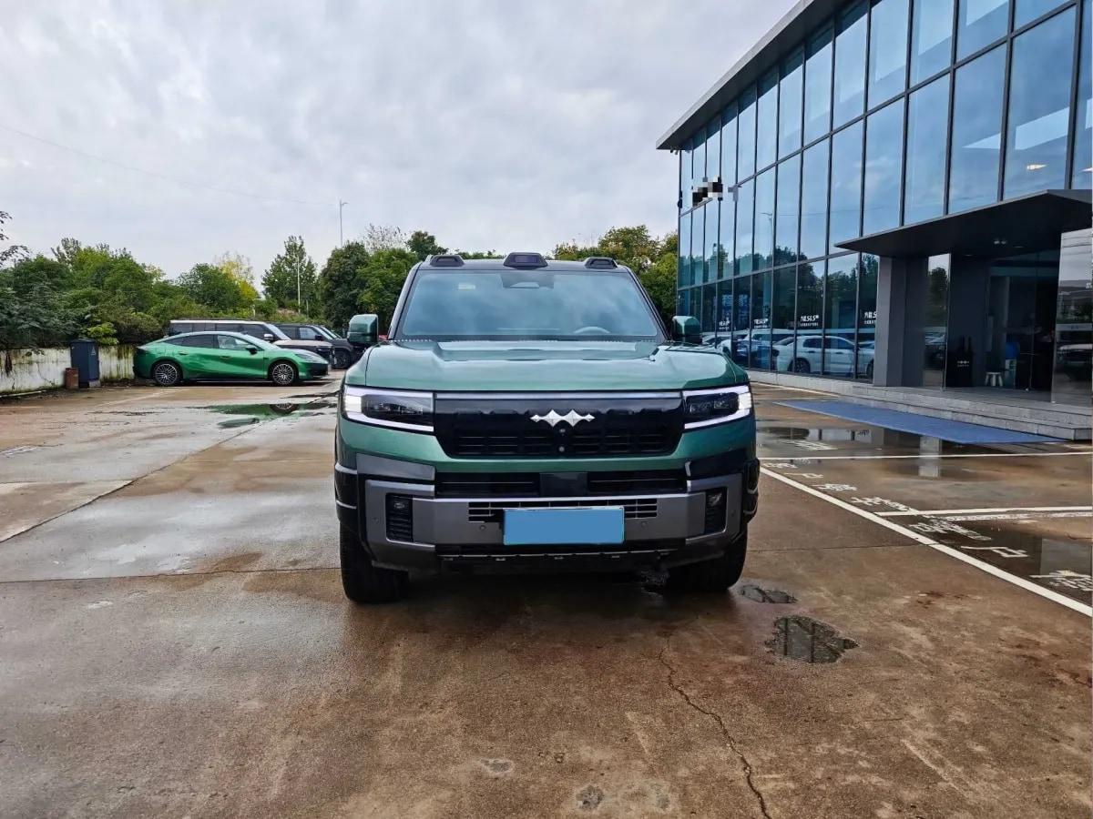 2025 Fang Cheng Bao Bao 8 2.0T 245HP L4 E-CVT PHEV 36.8KWH image 5
