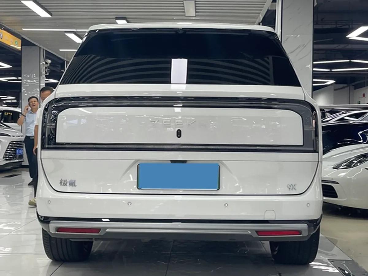 2025 Zeekr 9X 2.0T 279HP L4 1DHT PHEV image 5