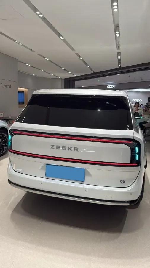 2025 Zeekr 9X 2.0T 279HP L4 1DHT PHEV image 5
