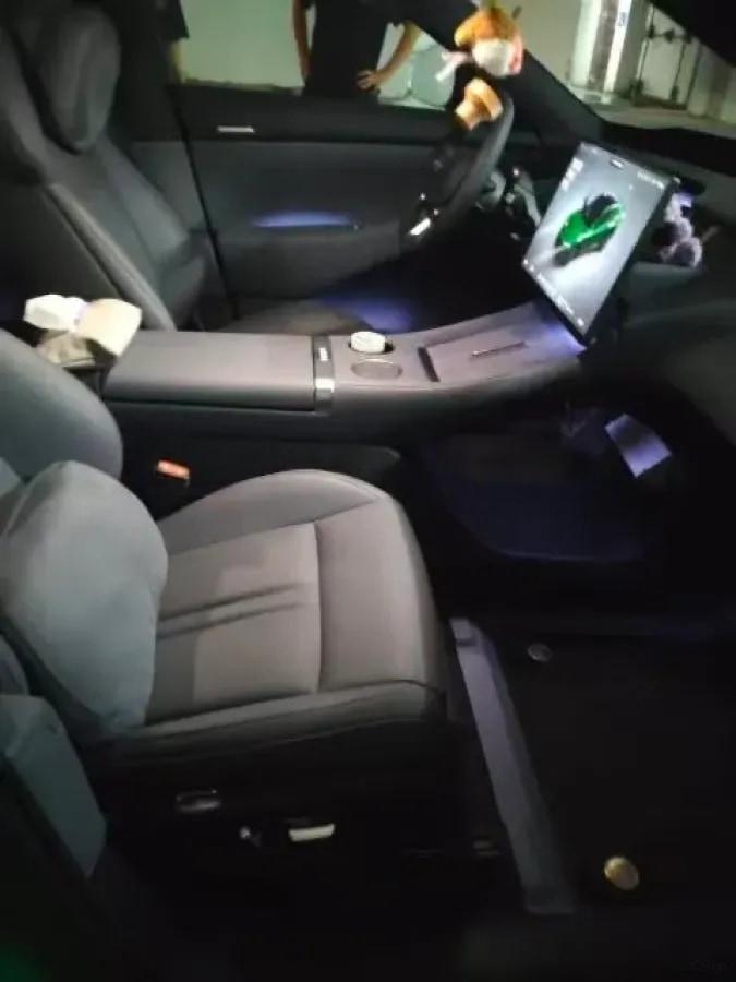 2025 Xiaomi YU7 BEV 101.7KWH 760km image 5