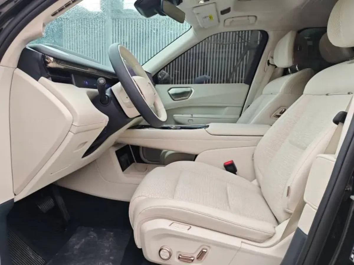 2025 LYNK&CO 900 2.0T 254HP L4 3DHT PHEV image 5