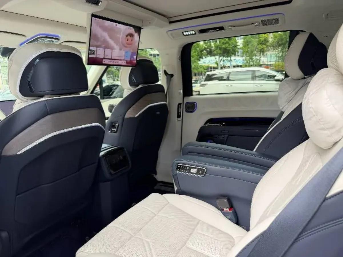 2025 Zeekr 9X 2.0T 279HP L4 1DHT PHEV image 5