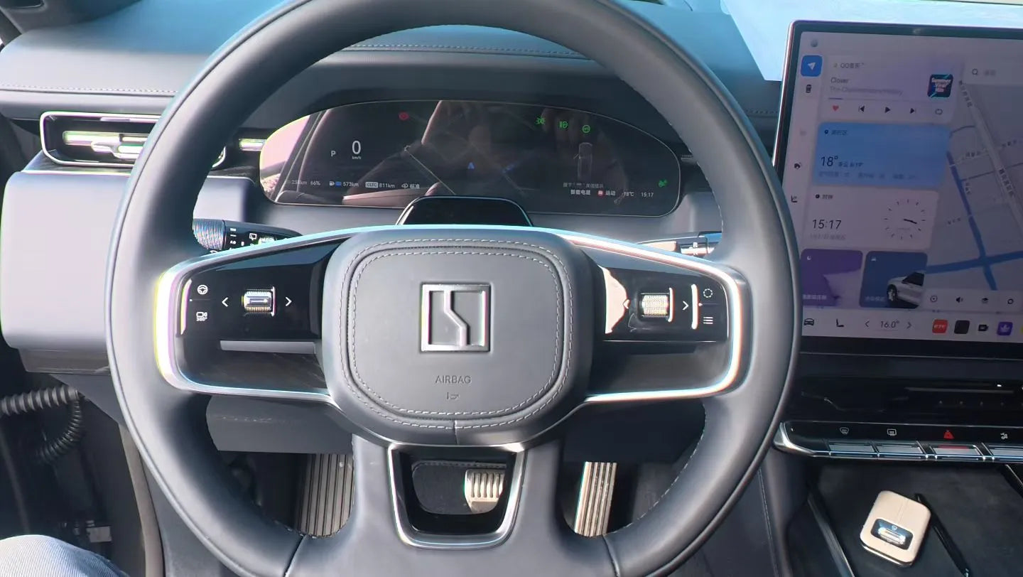 2025 Zeekr 9X 2.0T 279HP L4 1DHT PHEV image 7