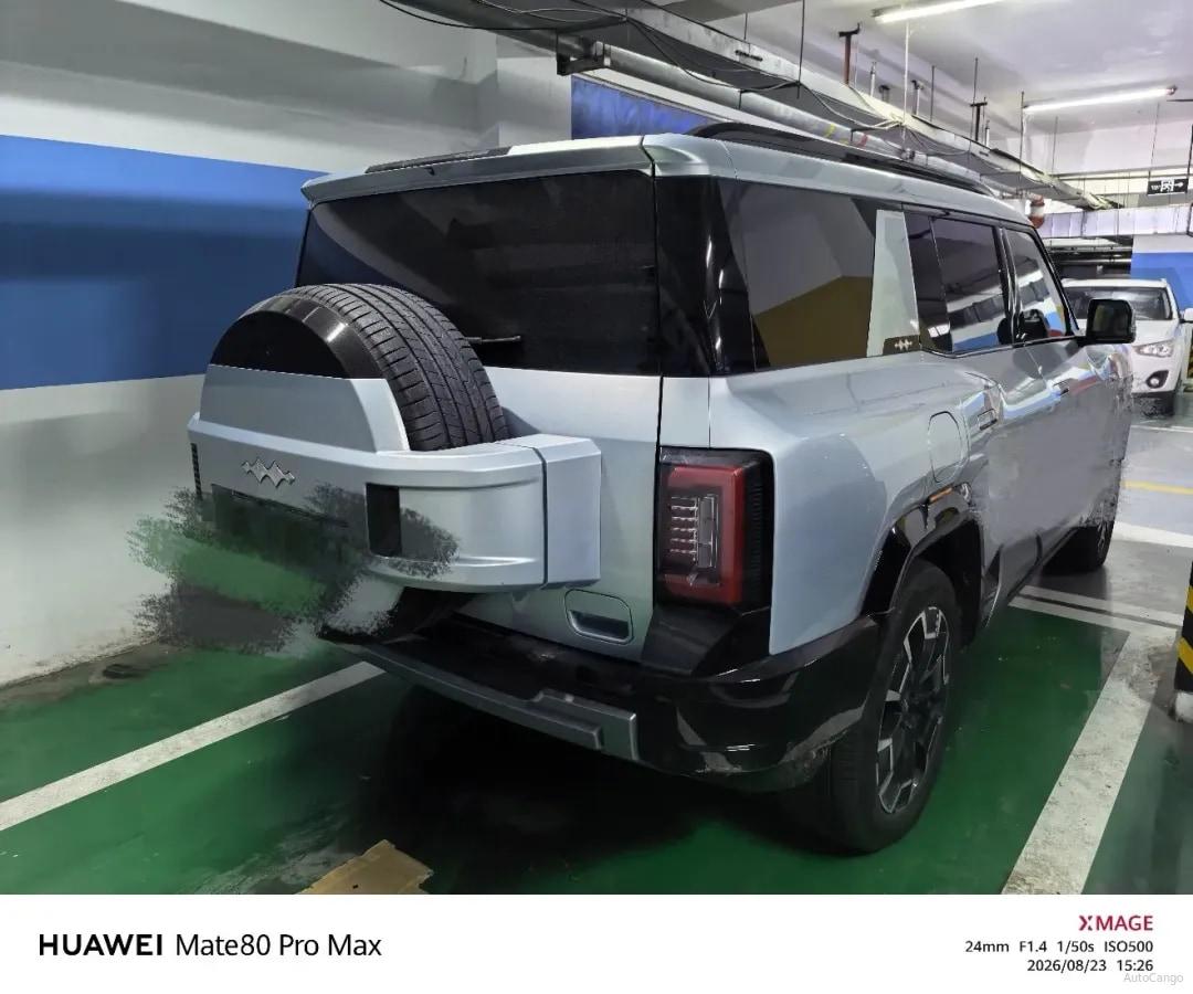 2025 FangChengBao Bao 8 2.0T 245HP L4 E-CVT PHEV 36.8KWH image 6