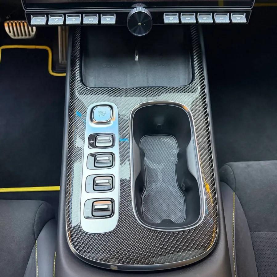 2025 Xiaomi SU7 Ultra BEV 93.7KWH 630km image 6