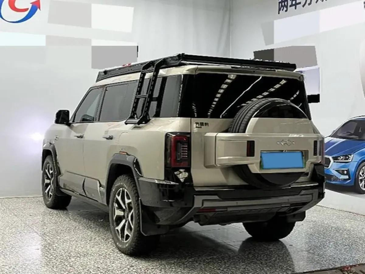 2025 Fang Cheng Bao Bao 8 2.0T 245HP L4 E-CVT PHEV 36.8KWH image 6