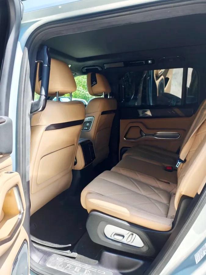 2025 Fang Cheng Bao Bao 8 2.0T 245HP L4 E-CVT PHEV 36.8KWH image 6