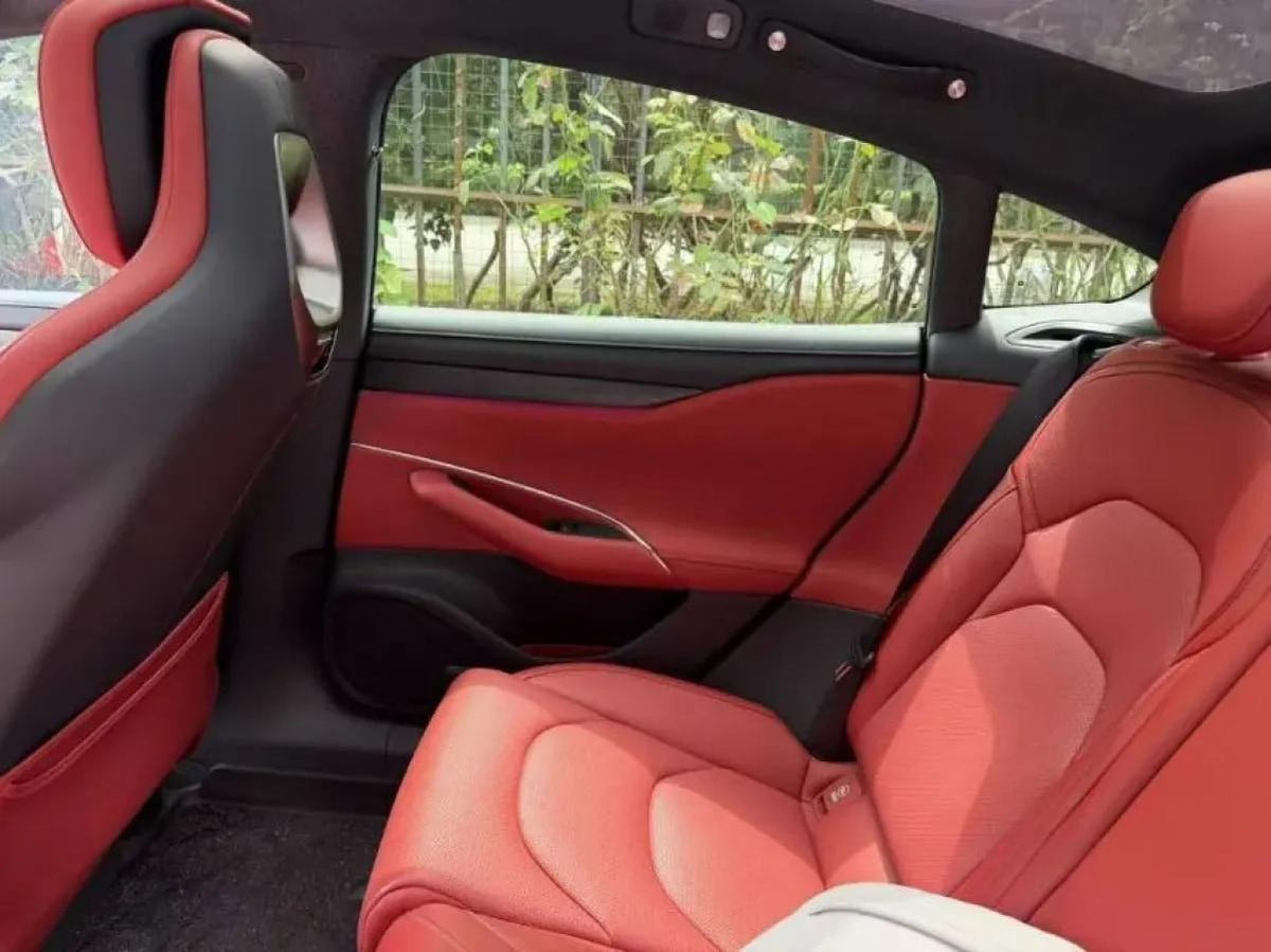 2024 Xiaomi SU7 BEV 73.6KWH 700km image 6