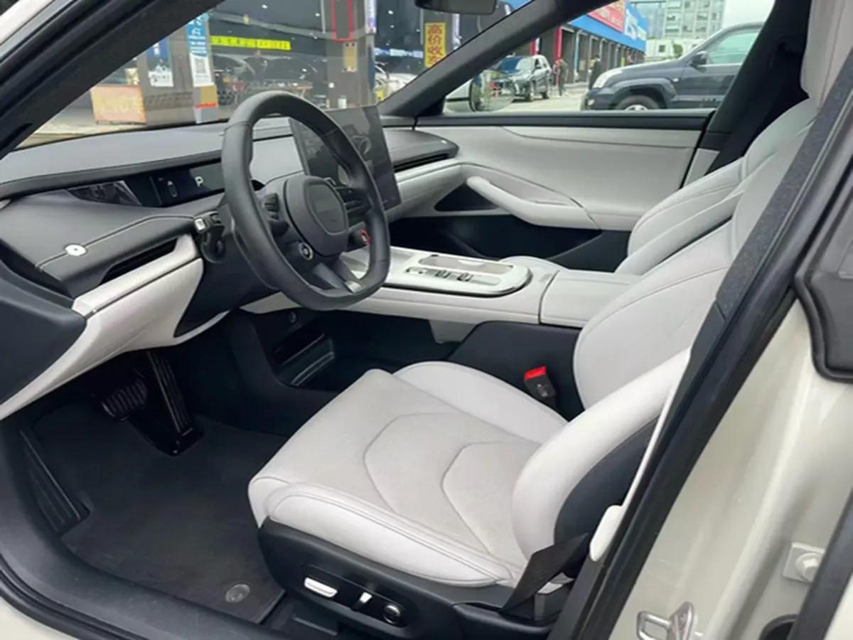 2024 Xiaomi SU7 BEV 73.6KWH image 6