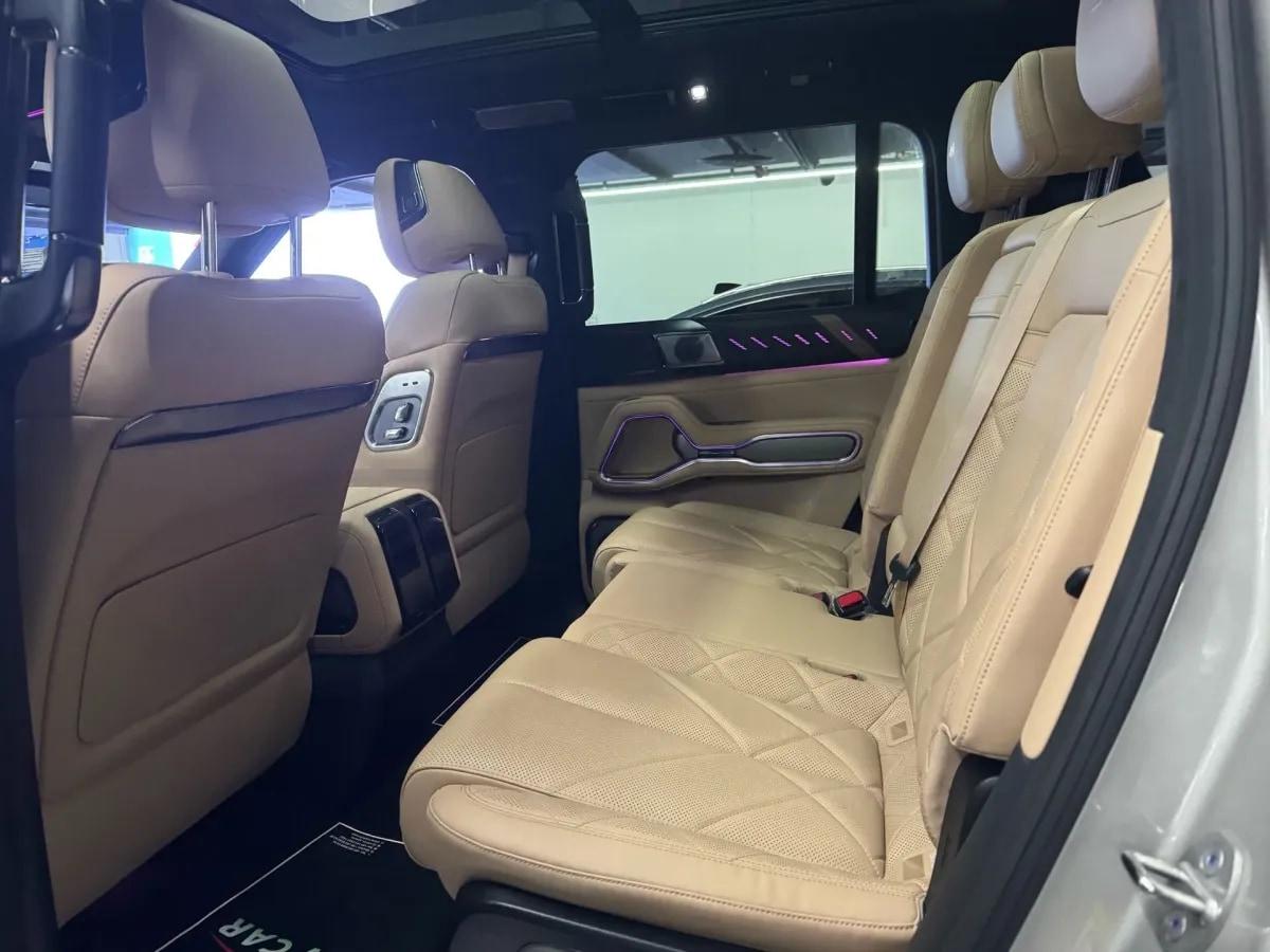 2025 Fang Cheng Bao Bao 8 2.0T 245HP L4 E-CVT PHEV 36.8KWH image 6