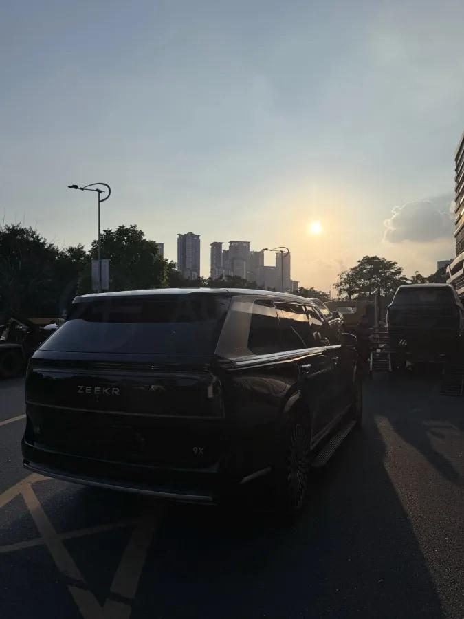 2025 Zeekr 9X 2.0T 279HP L4 1DHT PHEV 70KWH 355km image 6