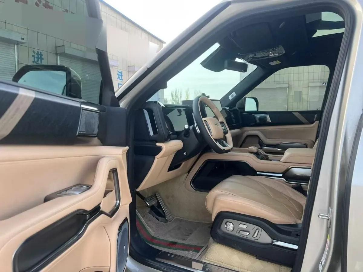 2025 Fang Cheng Bao Bao 8 2.0T 245HP L4 E-CVT PHEV 36.8KWH image 6