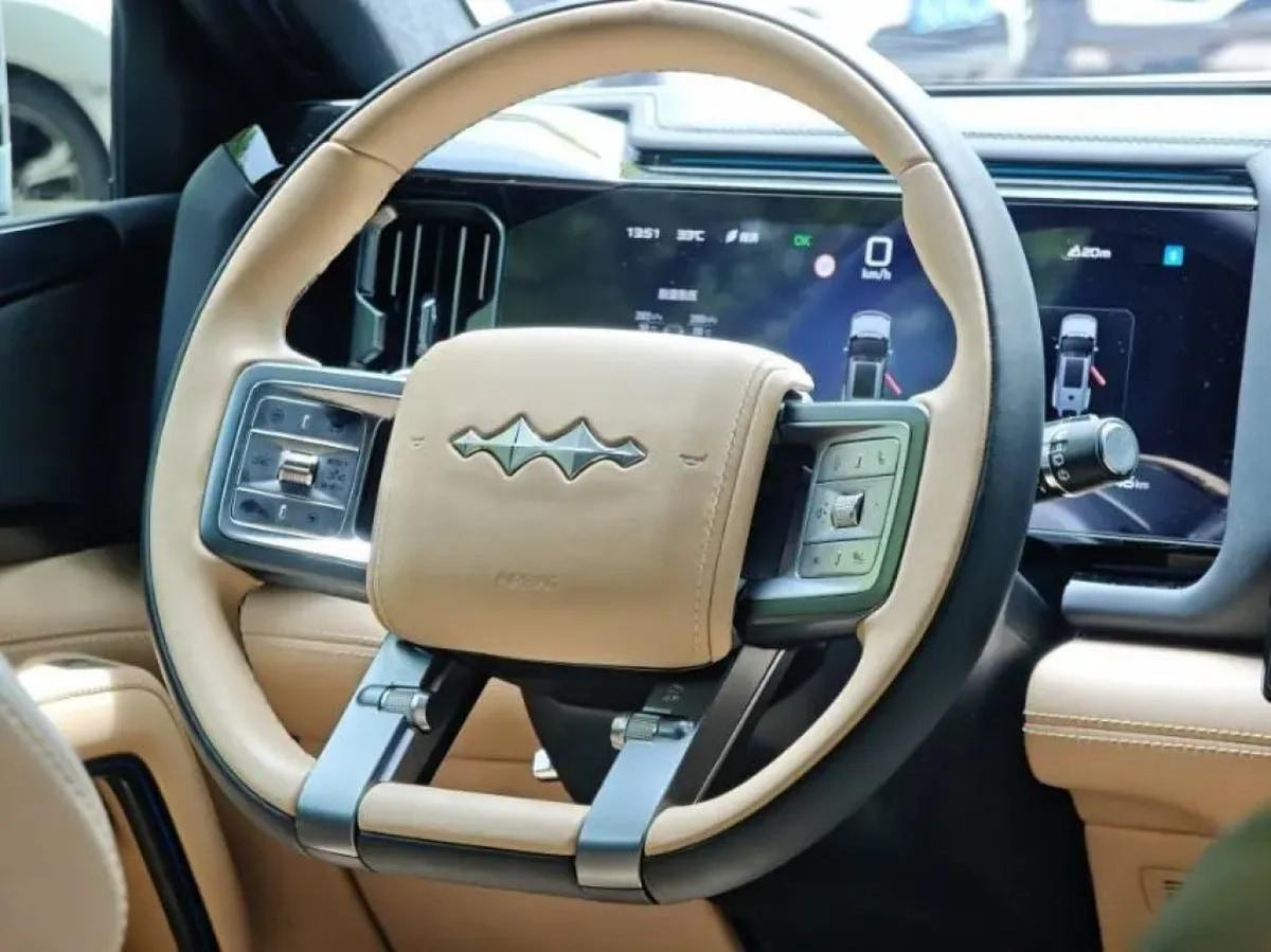 2025 FangChengBao Bao 8 2.0T 245HP L4 E-CVT PHEV 36.8KWH image 6