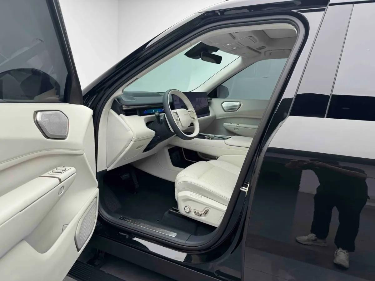 2025 LYNK&CO 900 2.0T 254HP L4 3DHT PHEV 52.38KWH 280km image 6