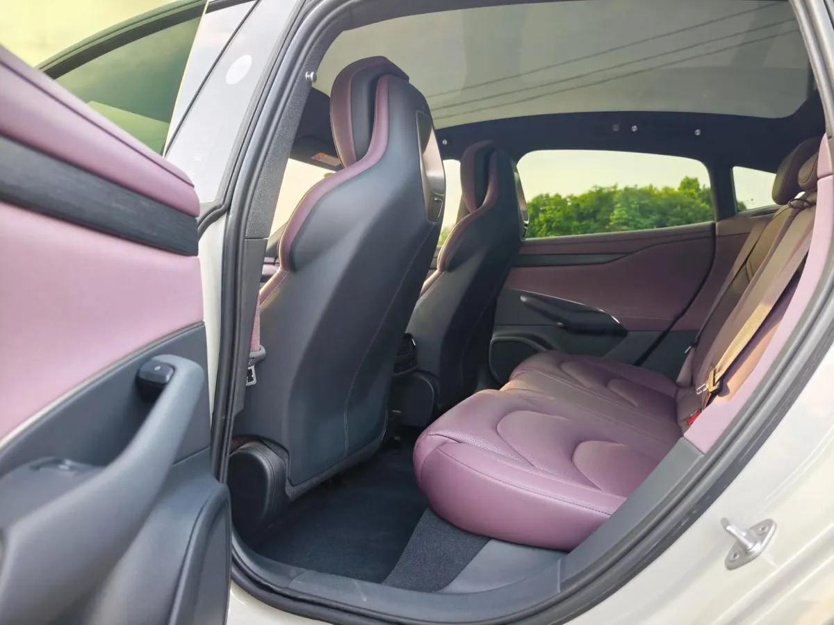 2024 Xiaomi SU7 BEV 73.6KWH image 6