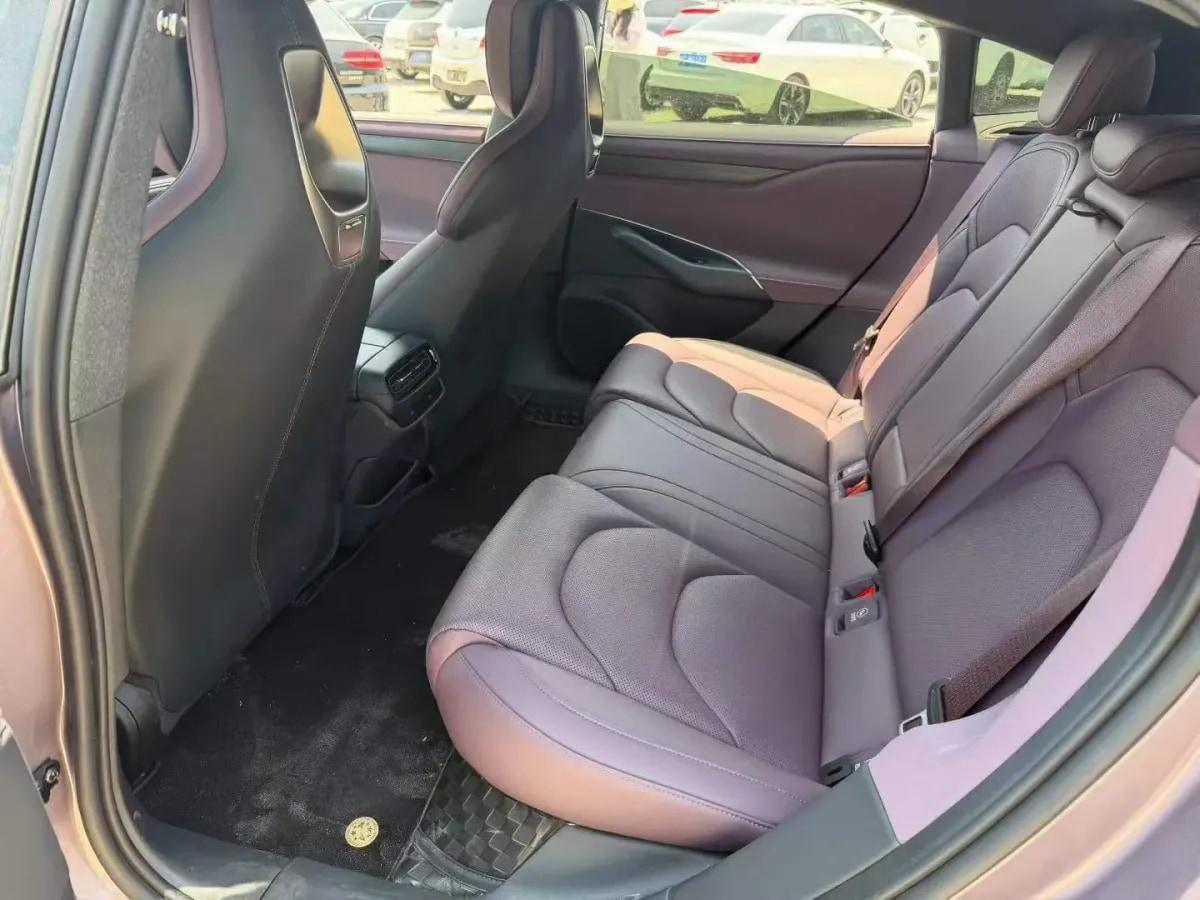 2024 Xiaomi SU7 BEV 73.6KWH image 6