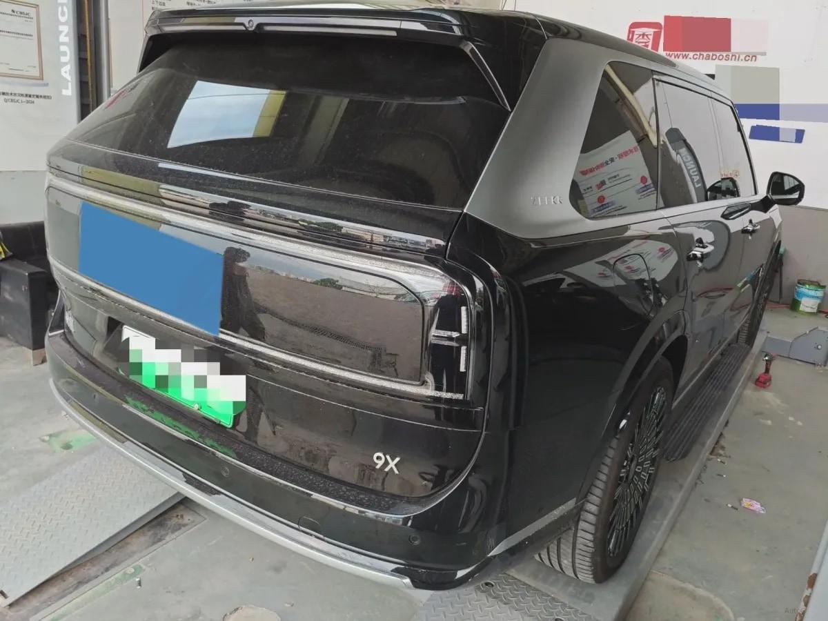 2025 Zeekr 9X 2.0T 279HP L4 1DHT PHEV image 6