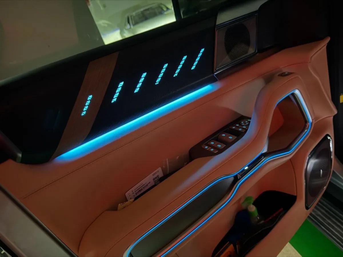 2025 Fang Cheng Bao Bao 8 2.0T 245HP L4 E-CVT PHEV 36.8KWH image 6
