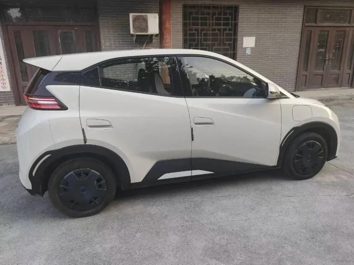 2025 BYD Seagull BEV 30.08KWH 305km image 6