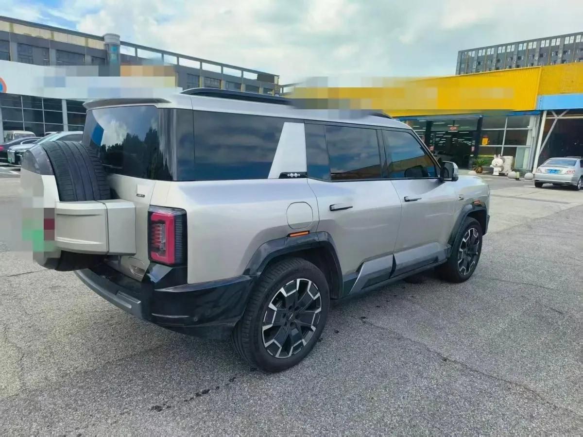 2025 FangChengBao Bao 8 2.0T 245HP L4 E-CVT PHEV 36.8KWH image 6