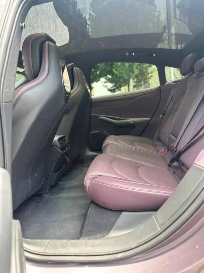 2024 Xiaomi SU7 BEV 73.6KWH image 6