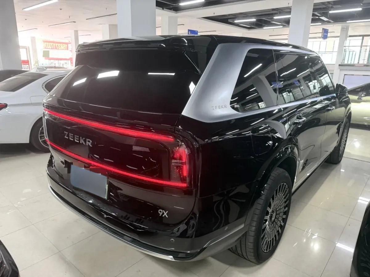 2025 Zeekr 9X 2.0T 279HP L4 1DHT PHEV image 6