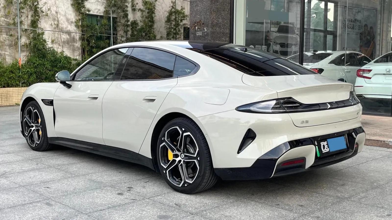2024 Xiaomi SU7 BEV 73.6KWH image 6