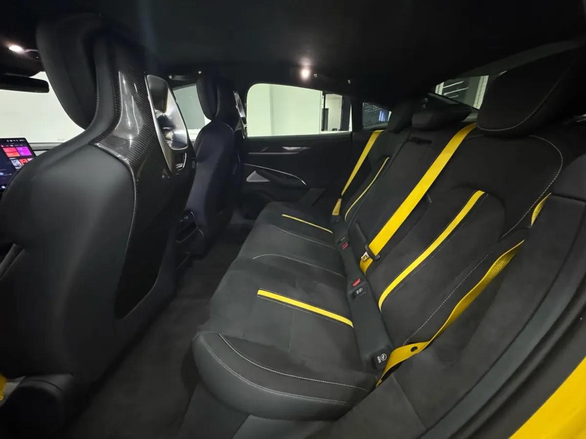 2025 Xiaomi SU7 Ultra BEV 93.7KWH 630km image 6