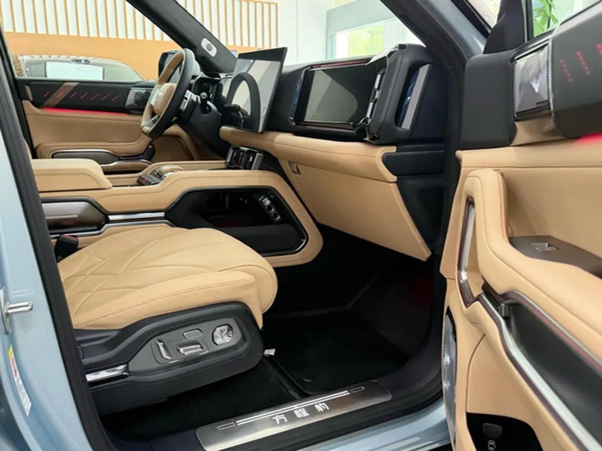 2025 FangChengBao Bao 8 2.0T 245HP L4 E-CVT PHEV 36.8KWH image 6