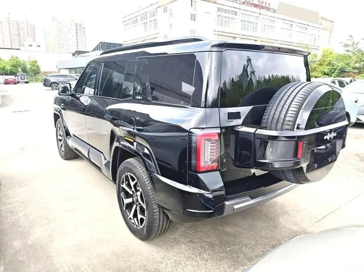 2025 FangChengBao Bao 8 2.0T 245HP L4 E-CVT PHEV 36.8KWH image 6