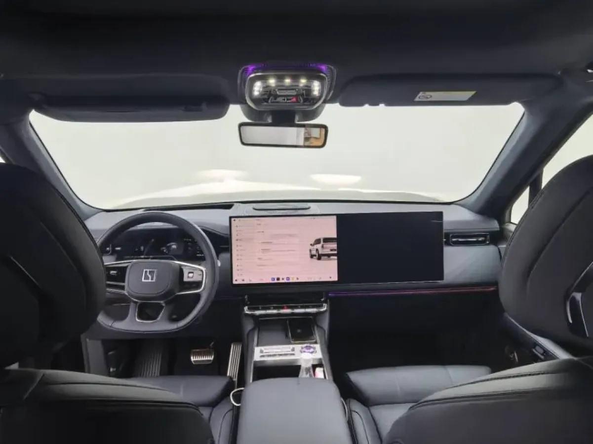 2025 Zeekr 9X 2.0T 279HP L4 1DHT PHEV image 6
