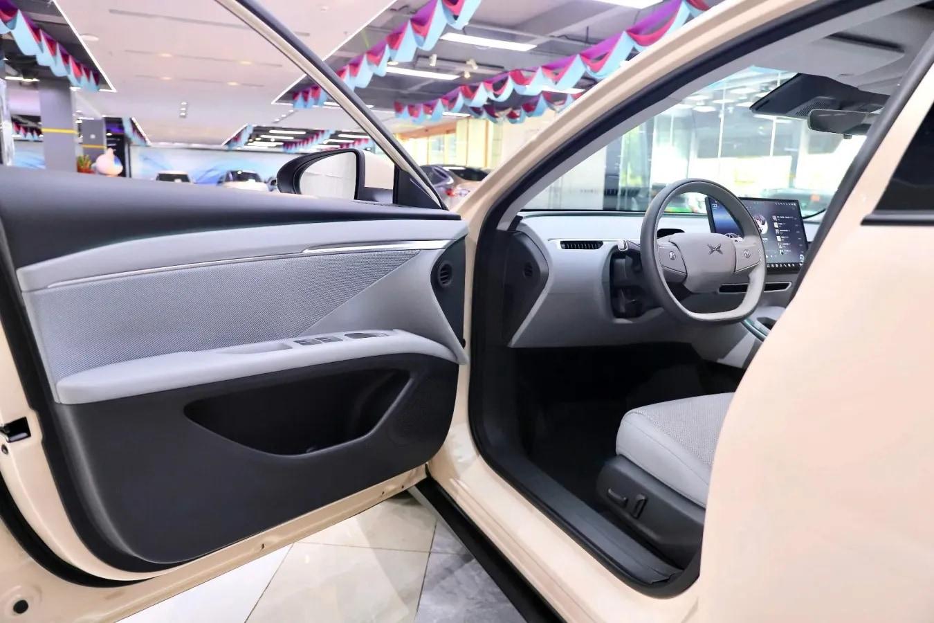 2024 Xpeng MONA M03 BEV 62.2KWH image 6