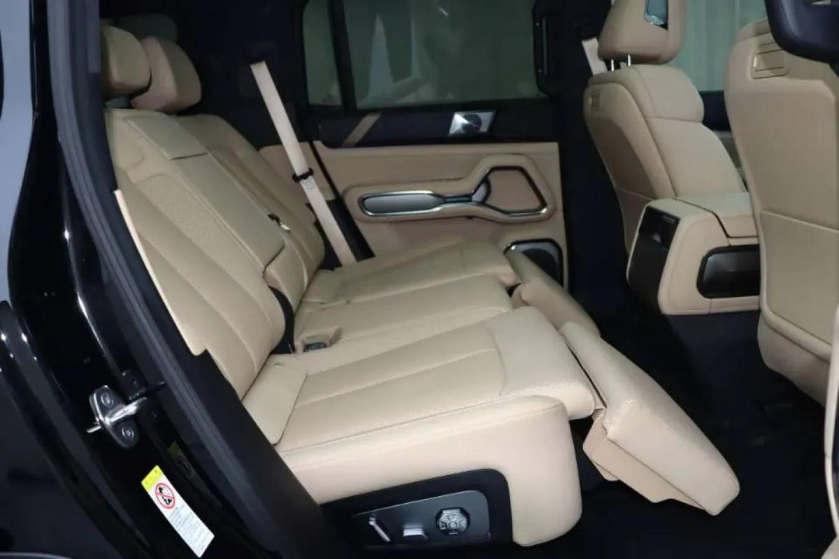 2025 FangChengBao Bao 8 2.0T 245HP L4 E-CVT PHEV 36.8KWH image 6