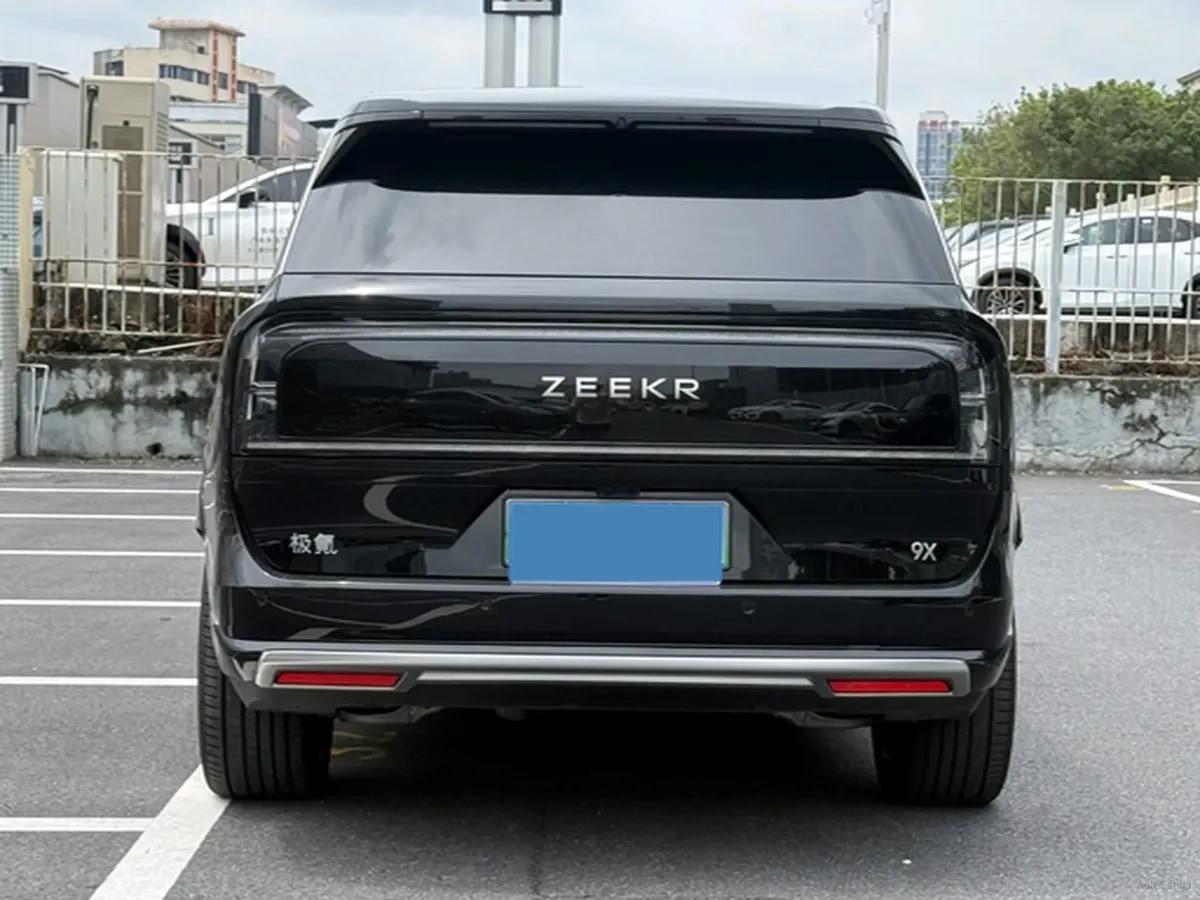 2025 Zeekr 9X 2.0T 279HP L4 1DHT PHEV image 6