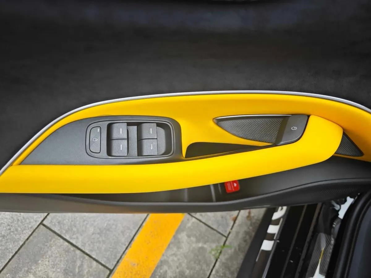2025 Xiaomi SU7 Ultra BEV 93.7KWH image 6