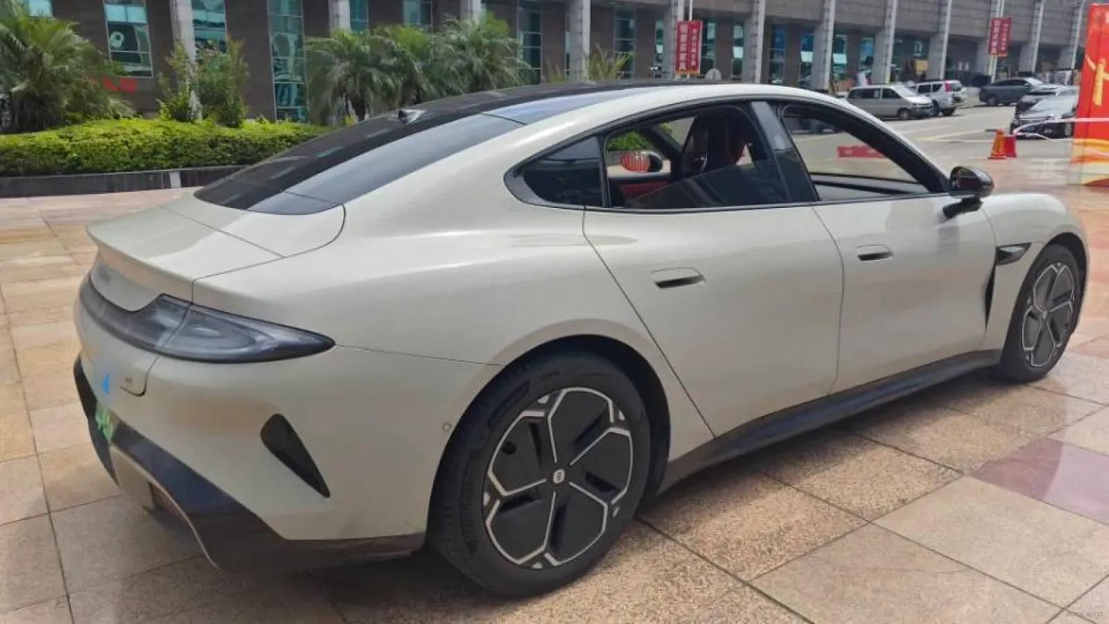 2026 Xiaomi SU7 BEV image 6