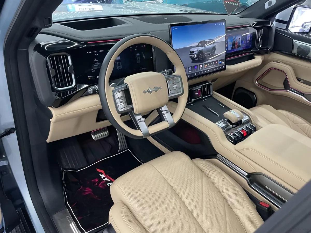 2025 FangChengBao Bao 8 2.0T 245HP L4 E-CVT PHEV 36.8KWH image 6