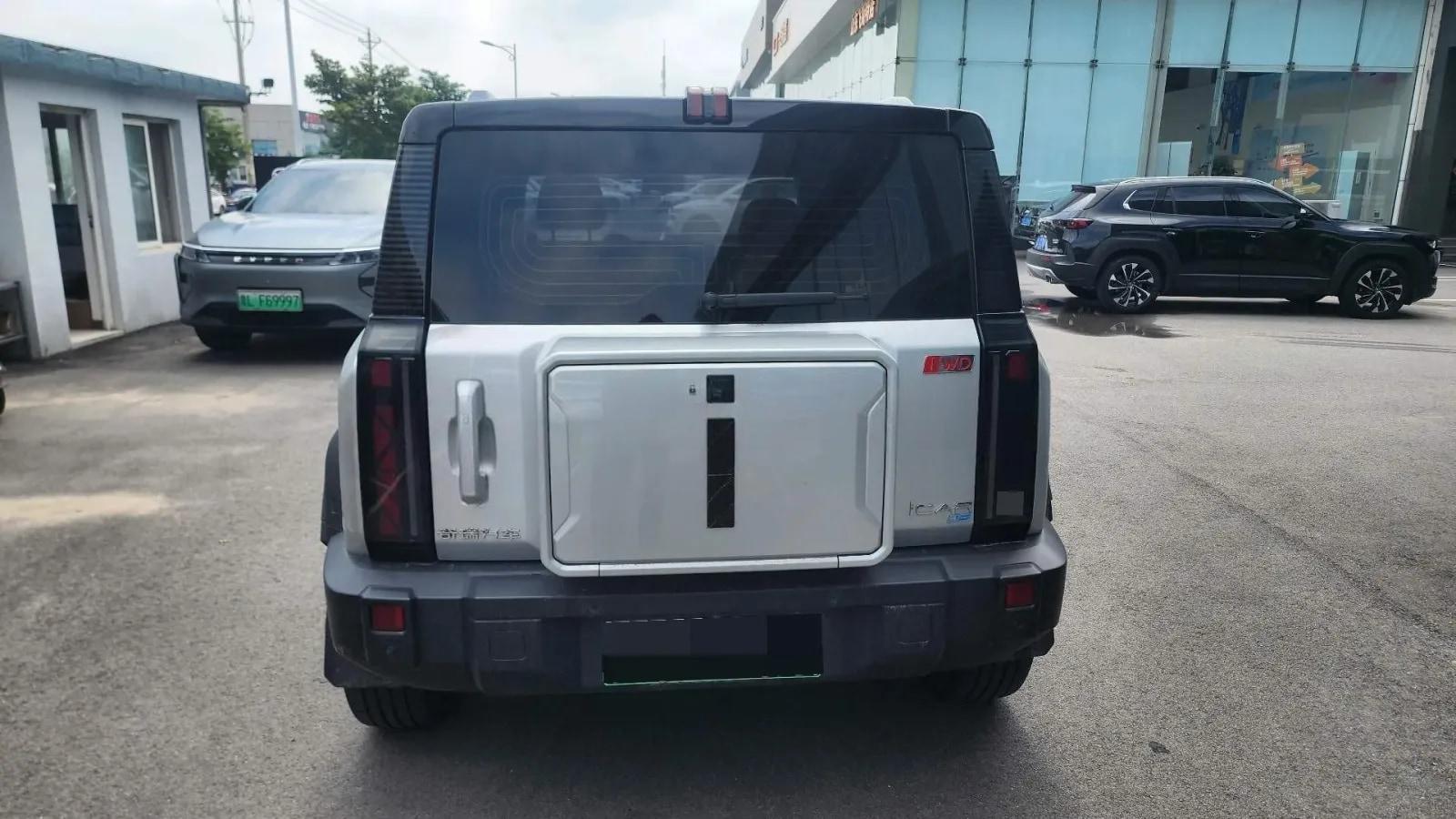 2024 iCAR iCAR 03 BEV 65.69KWH image 6